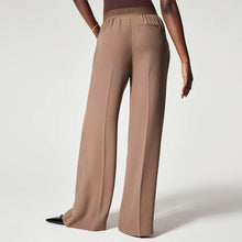 Load image into Gallery viewer, Crepe Pleated Pants