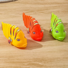 Load image into Gallery viewer, 🐠Clockwork Swinging Cartoon Fish  Toys🐠